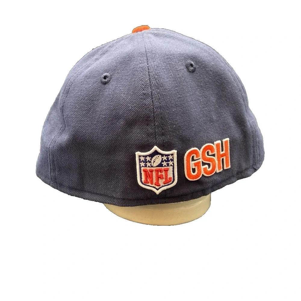 CHICAGO BEARS TEAM MENS FITTED HAT BLACK 6 7/8‎ NEW GSH logo on back